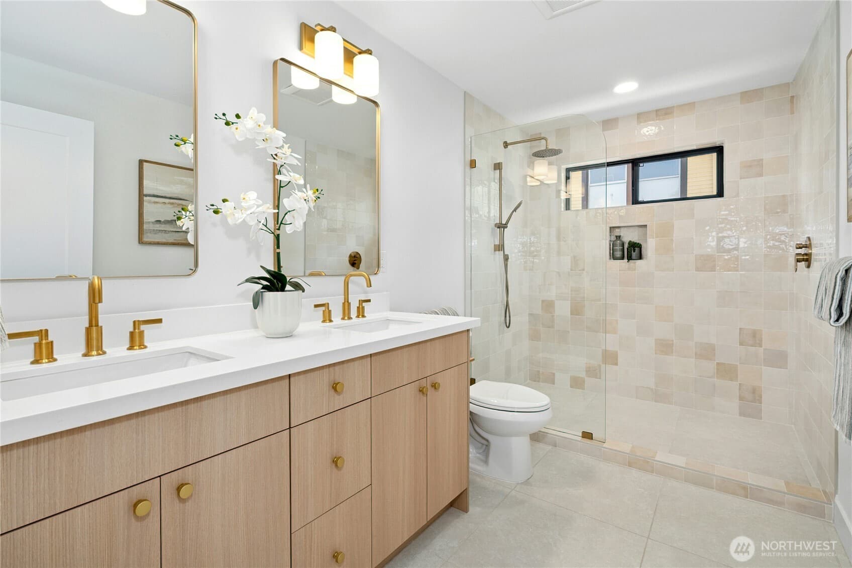 North Beacon Hill Charmer - Image 14