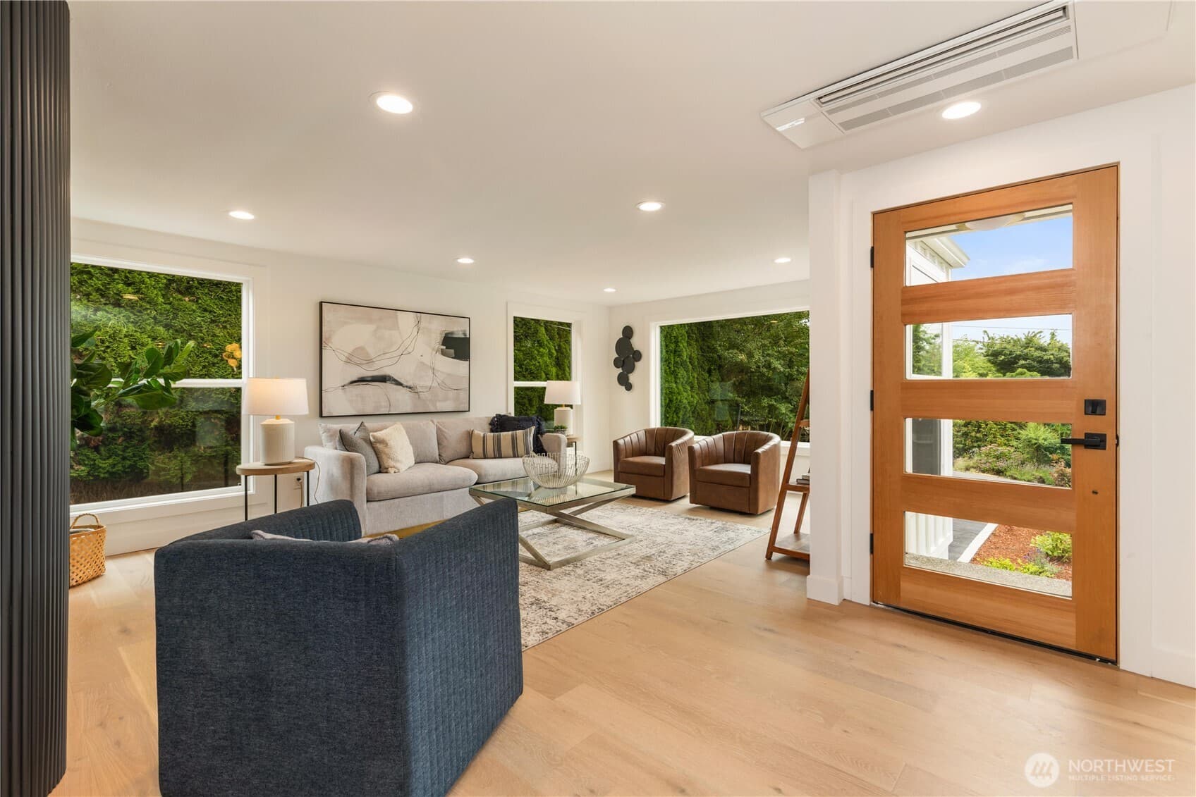 Matthews Beach Cottage - Image 2