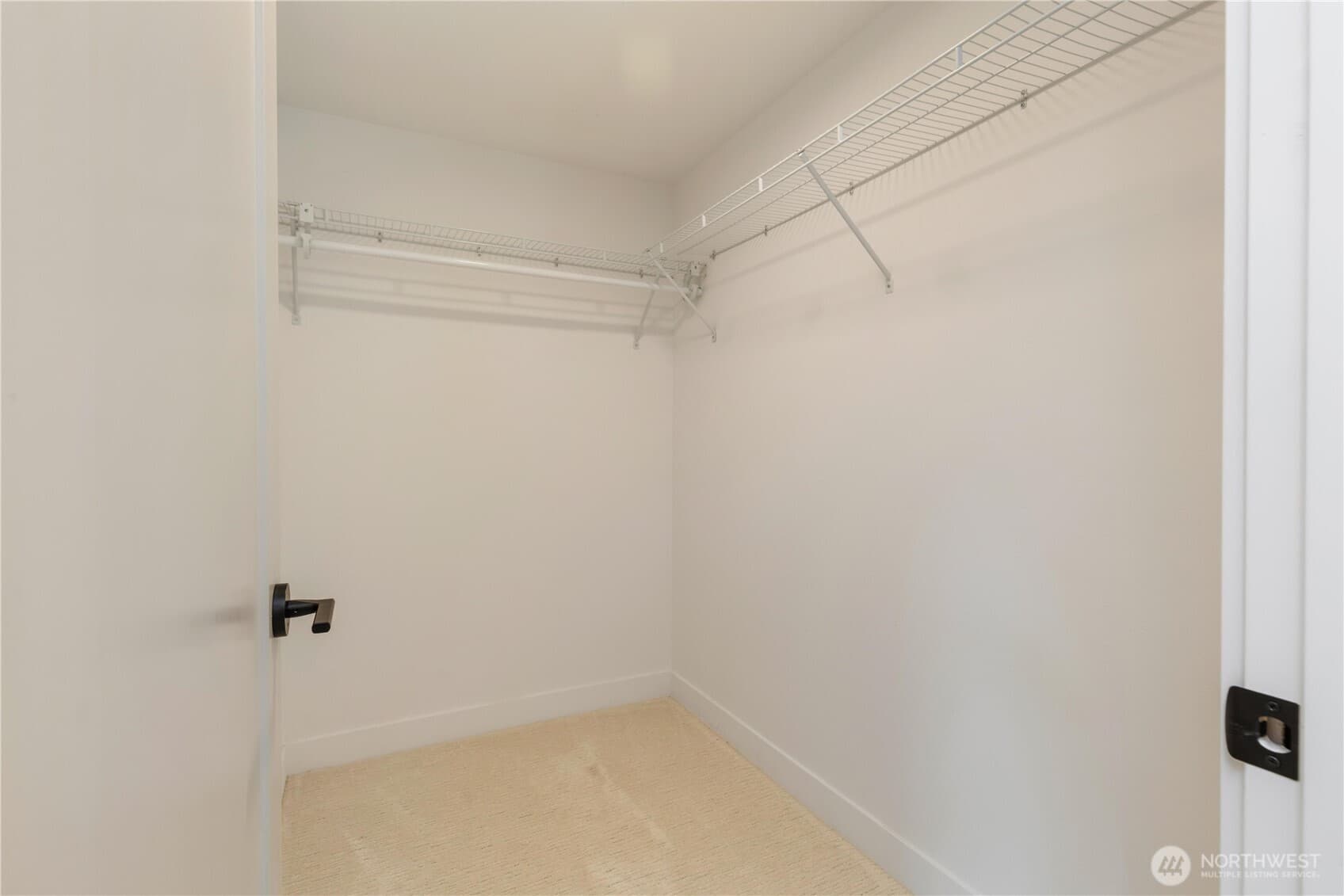 Matthews Beach Cottage - Image 14