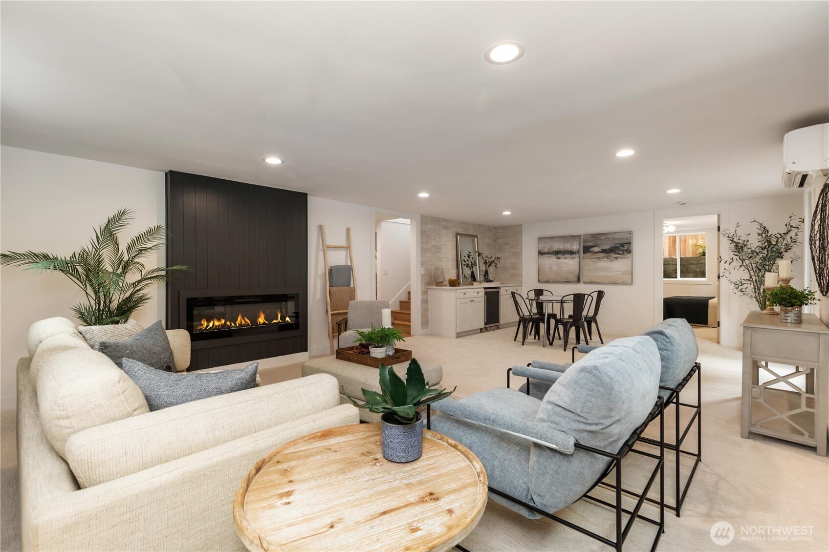 Matthews Beach Cottage - Image 19