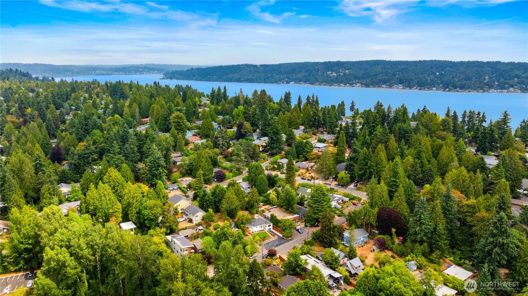 Matthews Beach Cottage - Image 33