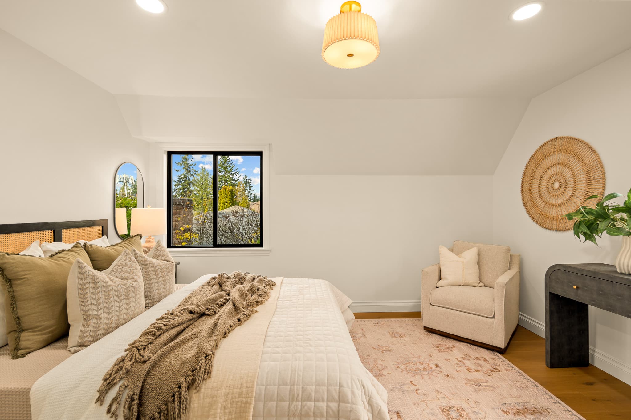 BroadView Tudor - Image 30